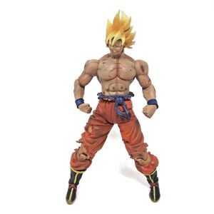 Dragon Ball Z Goku Super Saiyan Action Figure Battle Damaged 10" Irwin Toys 2001
